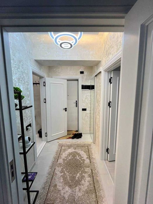 м. Ойбек Ц1 м. Космонавтов 2/7/9 Мебель Техника 46м2