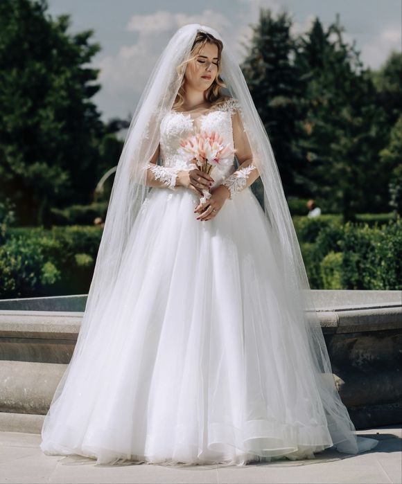Rochie mireasa alba