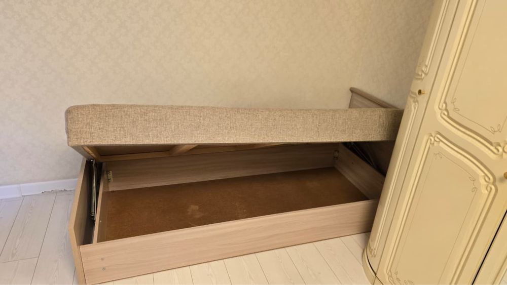 Продам односпальная  кровать