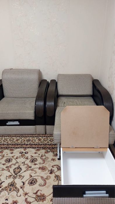 Диван  и два кресла