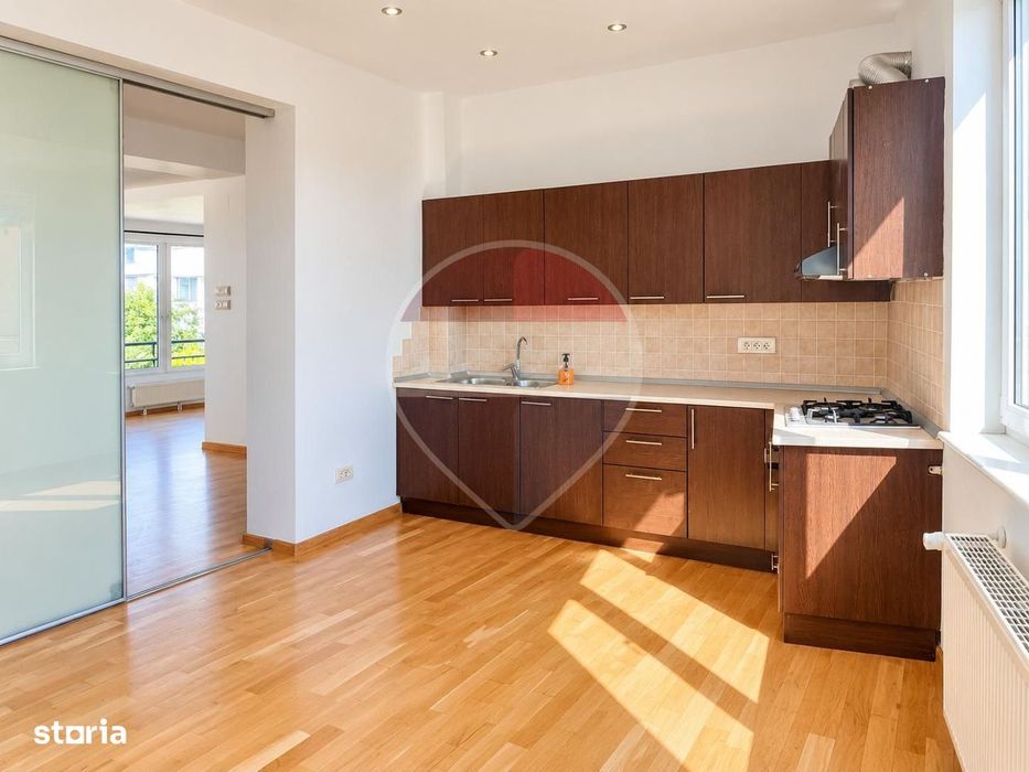 Apartament 3 camere de inchiriat | Singur pe palier |