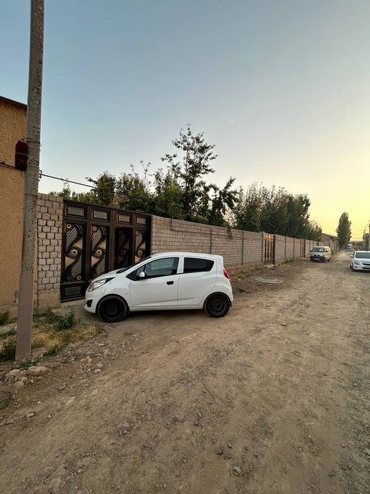 Ховли сотилади 24 соток 9 хона 275000$