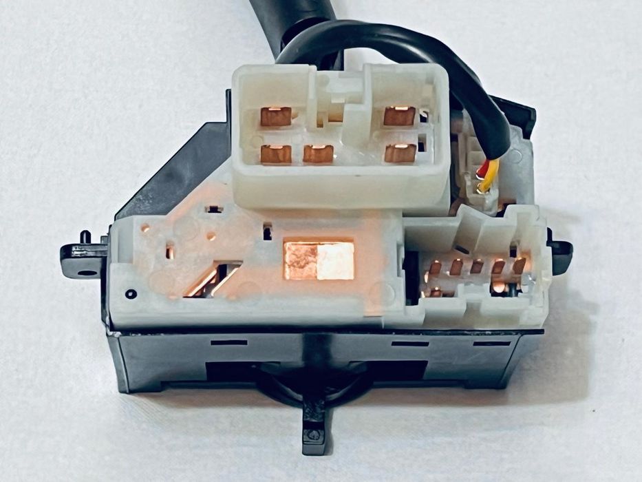 гитара вертолёт на Монтеро-Паджеро Спорт