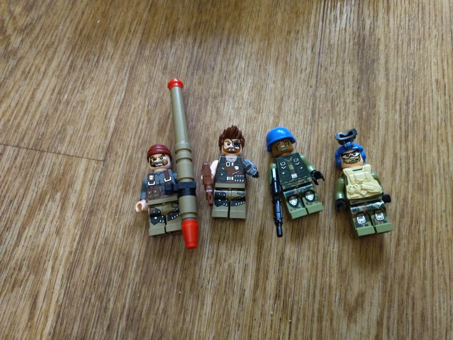 Танк с человечками