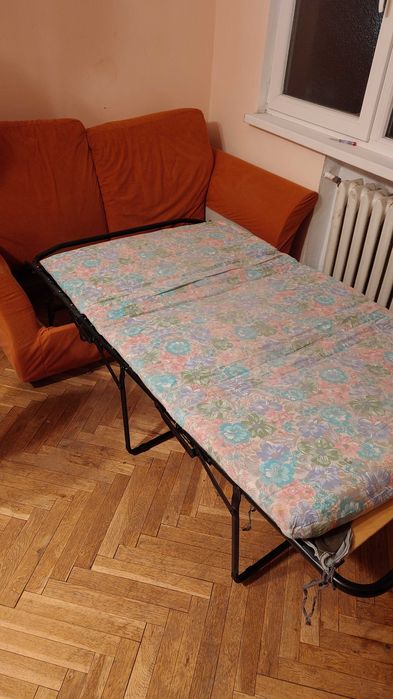 Стар диван разтегаем - 2 броя