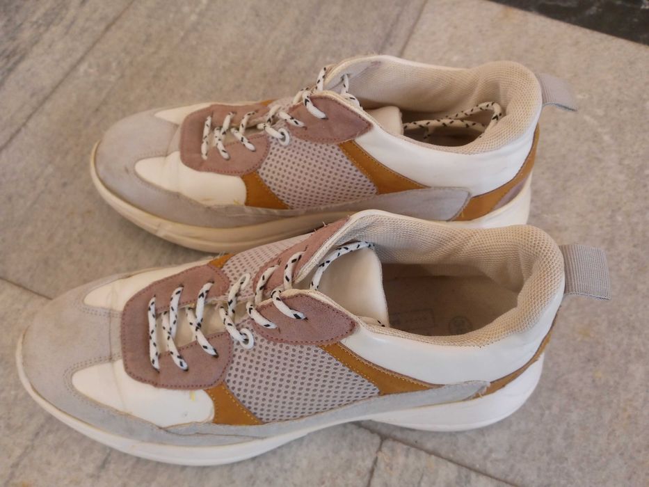 Брендовые кроссовки Б/У в отличном состоянии 36,37,38 размер