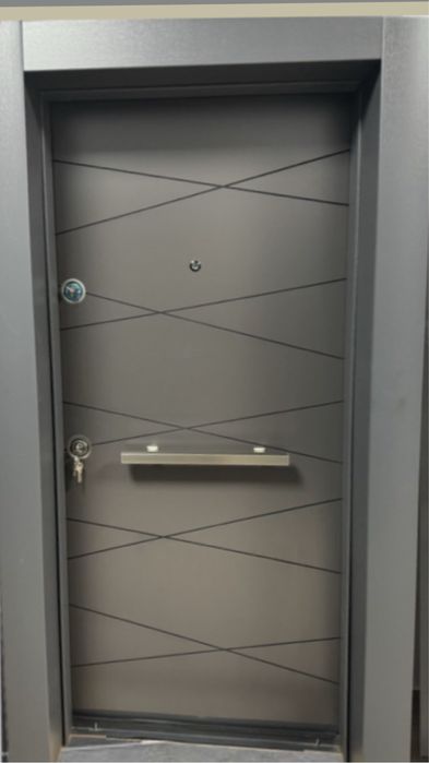 Входна врата с облякана каса-Arthur