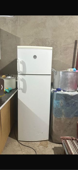 Холодильник сатылады