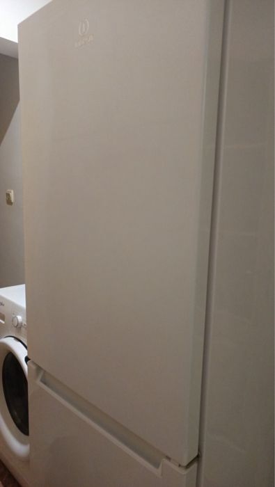 Хладилник İndesit