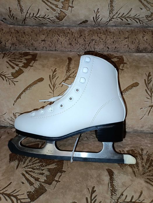 Коньки фигурные  для девочек