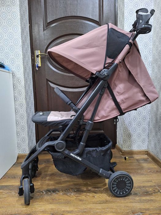 Продается коляска easywalker