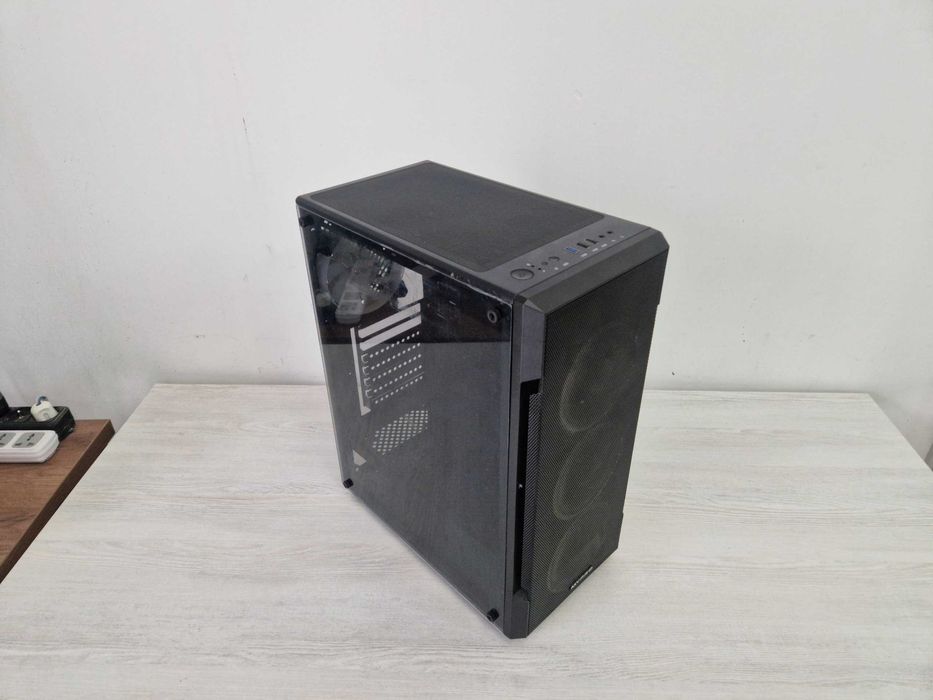 Игровой корпус с 4 кулерами ARGB