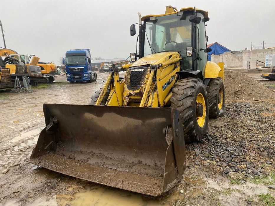 Dezmembrez buldoexcavator Komatsu WB93 S R5EO-piese de schimb Komatsu