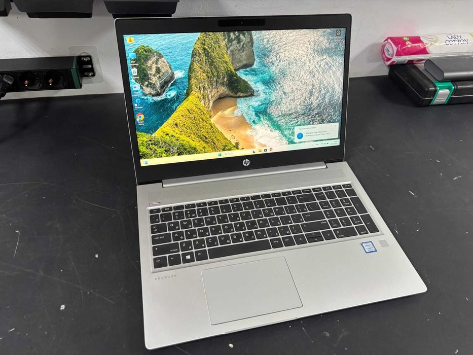 Ноутбук Hp core i7/Озу 16гб/SSD для любых задач. работает шустро