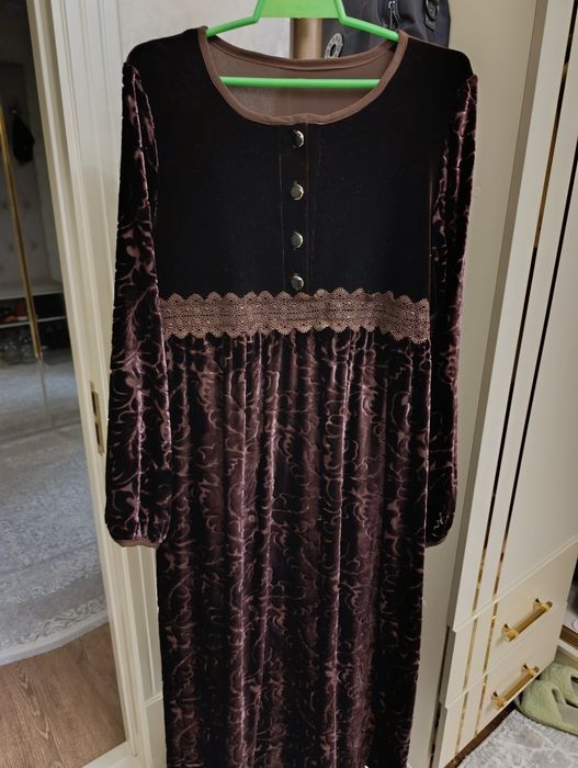 Jigarang pum barhat. Платье коричневый пум бархат