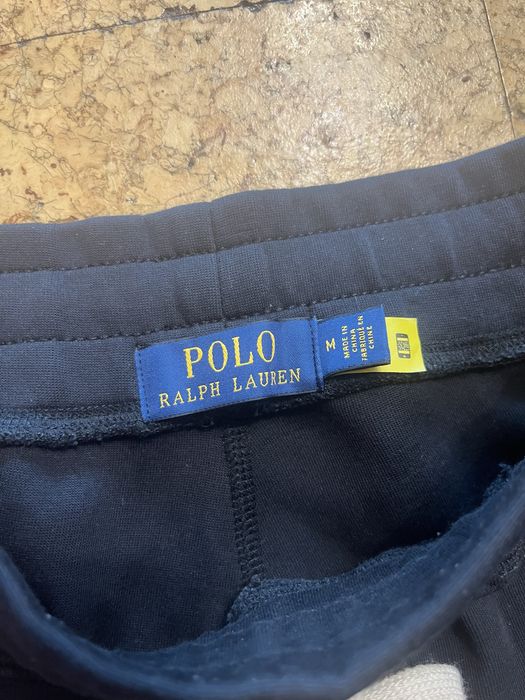 Разпродажба на маркови дрехи