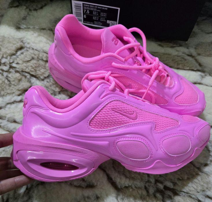 Nike WMNS Air Max Muse уникални електриково розови нови нов модел 38.5