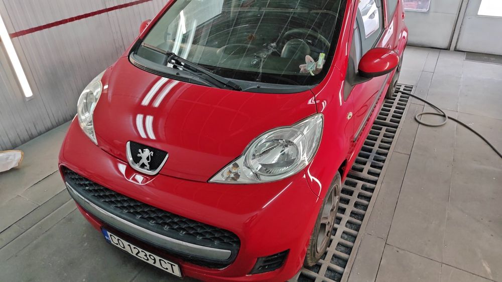 Автомобил Peugeot 107