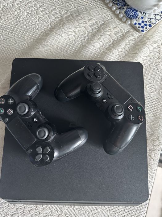 PlayStation 4 Slim 1 tb + диск