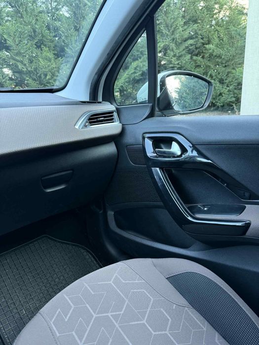 Peugeot 2008 benzina