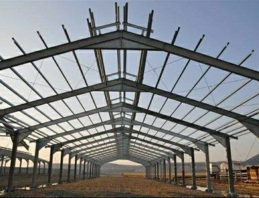 Suntem producători de hale metalice la preț cov 25×10×4