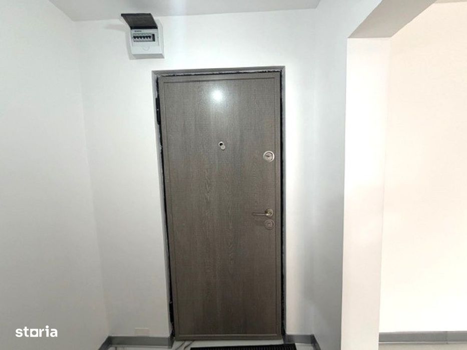 Garsonieră complet renovată, ideală locuință sau spațiu comercial