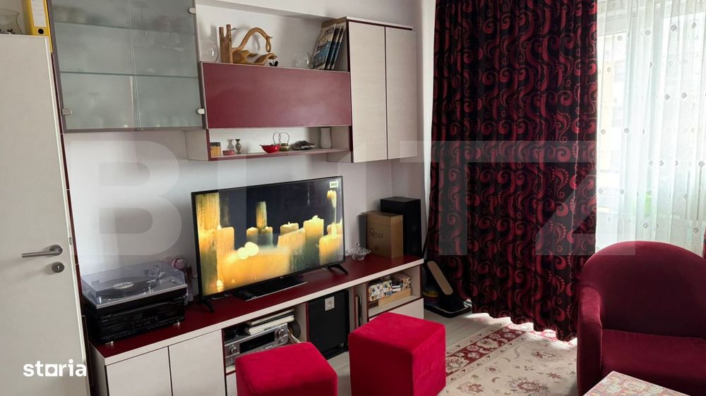 Apartament cu 3 camere, aer conditionat, etaj intermediar, lift, parca