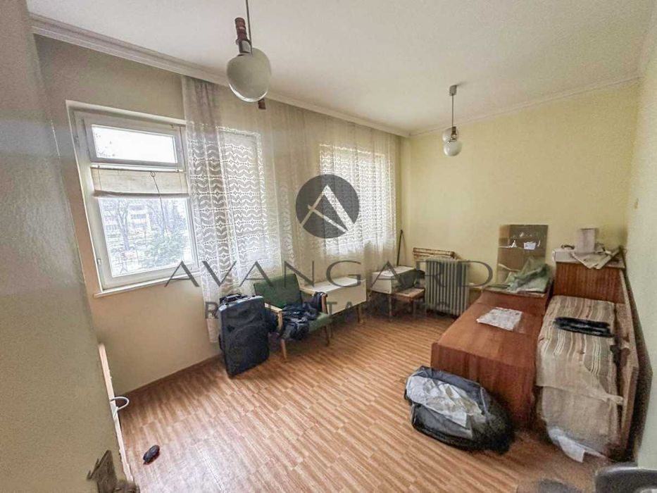 Продава се Тристаен апартамент в Пловдив, Кючук Париж - 86 кв.м за 830 €/кв.м - Снимка #2