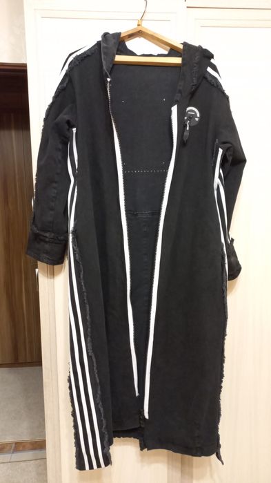 Продам джинсовое пальто(кардиган)