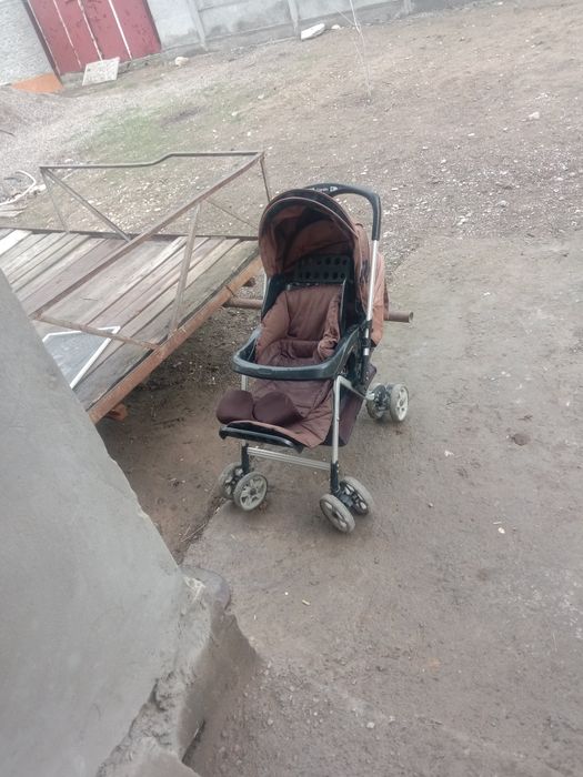 Коляска средни состояния