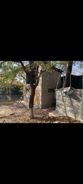 Продается дача в бозарыке. 6 соток……….