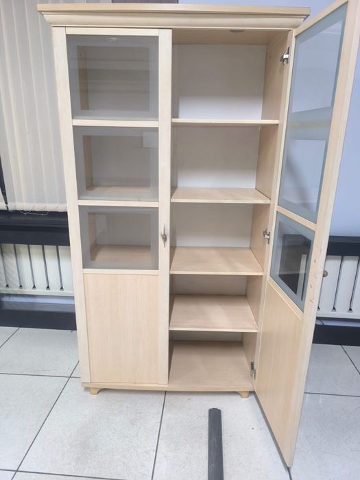 Продам два шкафа читать описание !