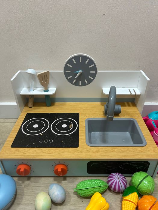 Bucatarie din lemn pentru copii