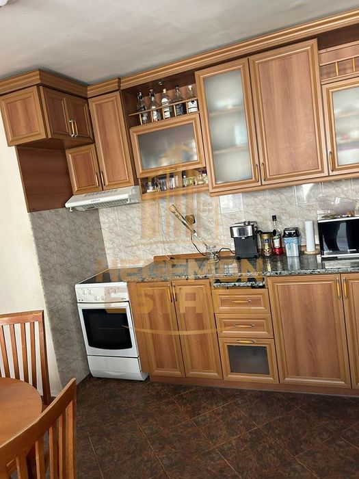 Продава се Тристаен апартамент в Варна, Цветен квартал - 68 кв.м за 2206 €/кв.м - Снимка #5