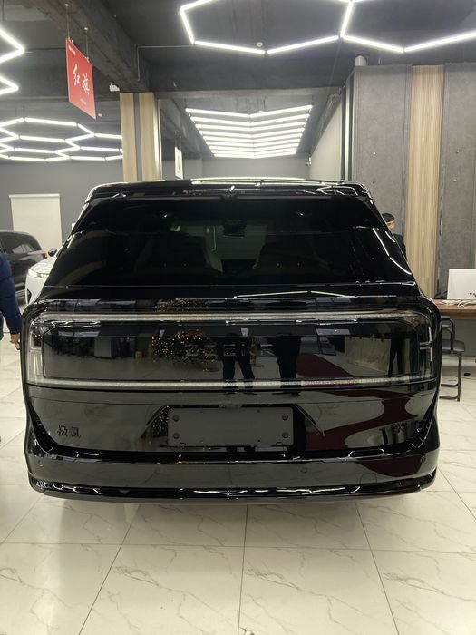 ZEEKR 9X Gibrid Ultra