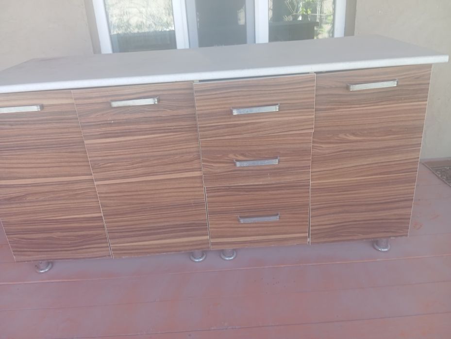 Продаётся кухонный шкаф