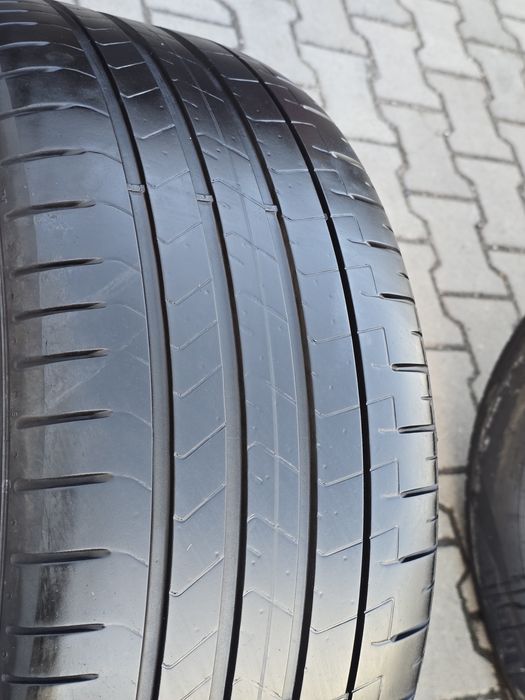 255 45 18 Pirelli