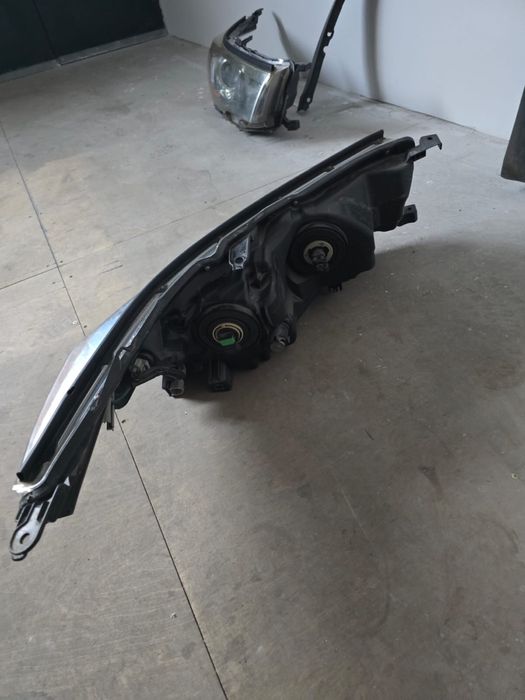 Фары на Toyota Highlander