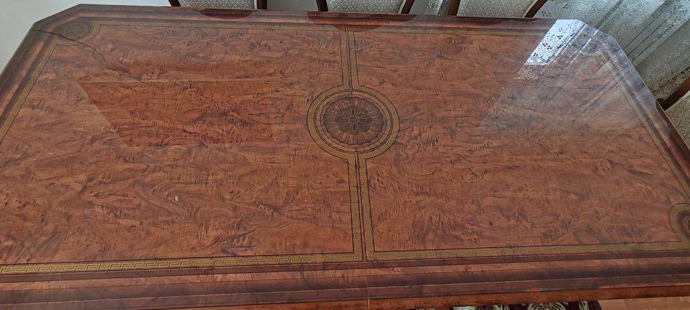 Продам итальянский стол со стульями