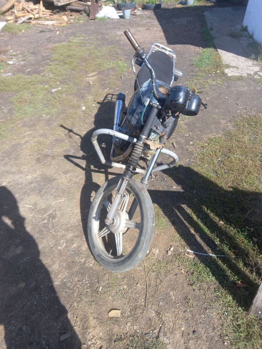 Продам мотоцикл куб 125 марка другая