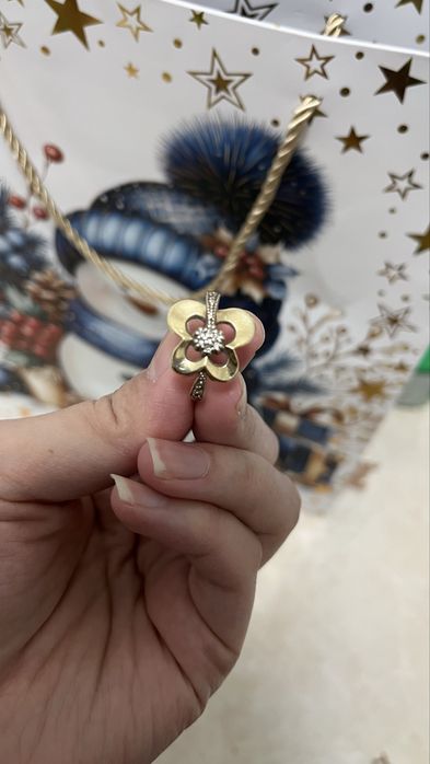 Продается бриллиантовое кольцо