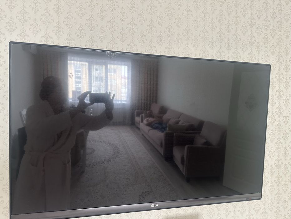 Продам телевизор LG