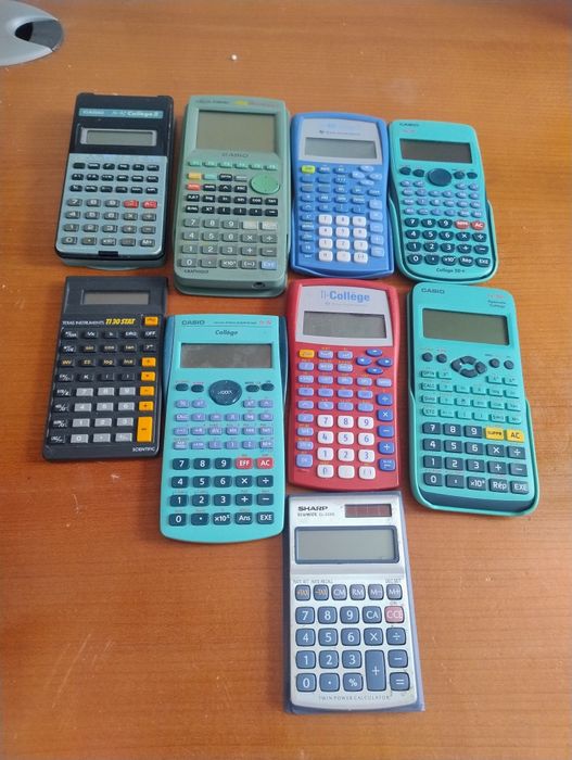 Vând lot calculatoare Casio / TI + Casio Graph 100+ (funcționale)
