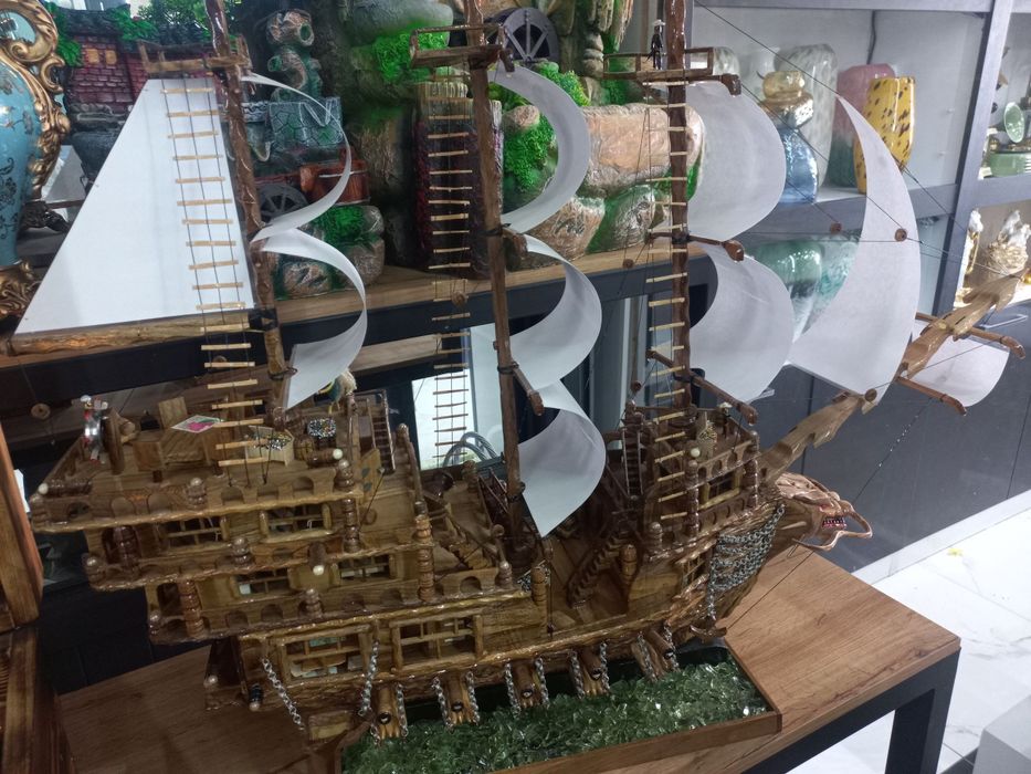 Karabl kema suvinir yong'oq 70 Li sotiladi