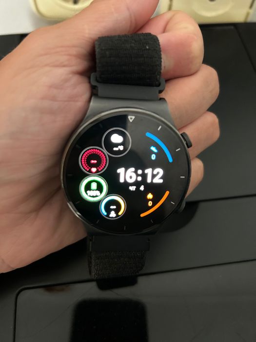 Продава се Часовник HUAWEI !