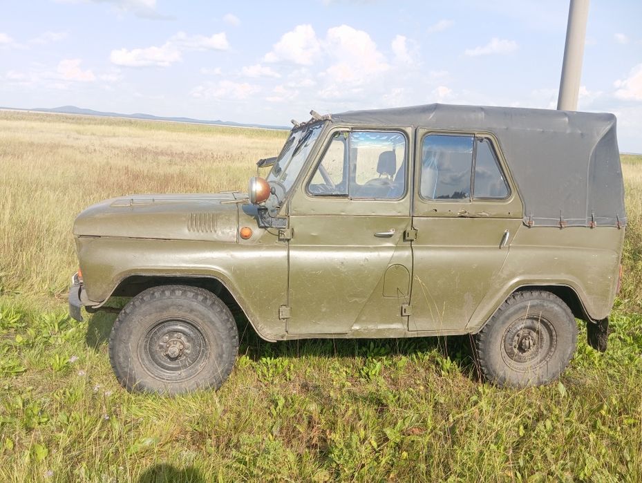 Продам машину уаз
