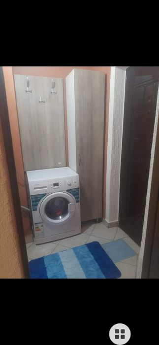 De închiriat / o camera