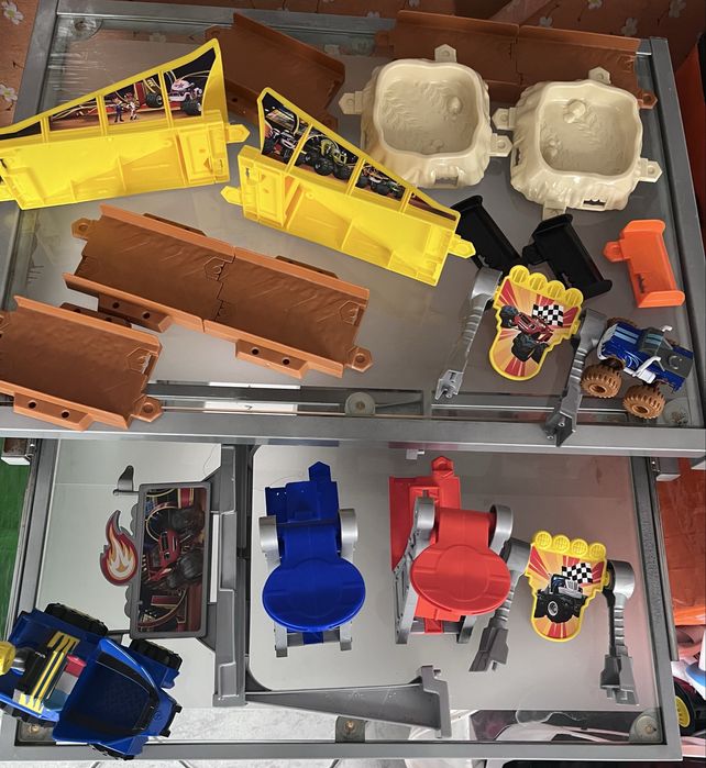 Играчка  Пламъчко и машините ПИСТА