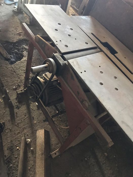 Деревообрабатывающий станок