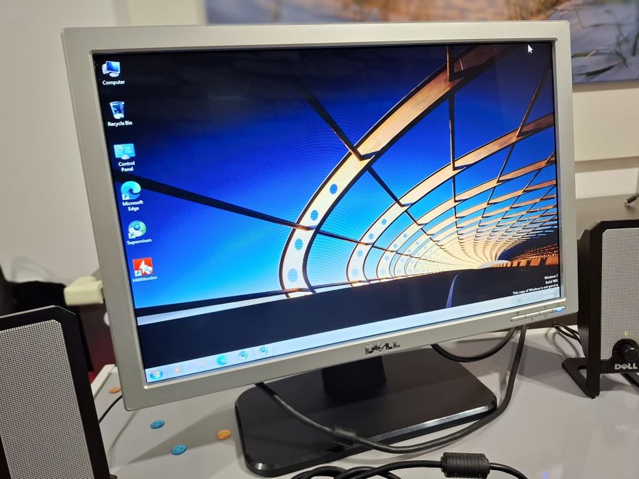 Kit clasic Dell periferice PC — Monitor, Tastatură, Mouse, Boxe